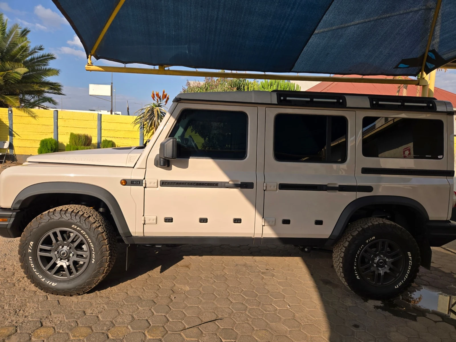 Tinted windows on an Ineos Grenadier